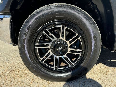 Used 2014 Toyota Tundra SR5 w/ SR5 Upgrade Package image 9