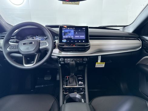 New 2026 Jeep Compass Limited image 4