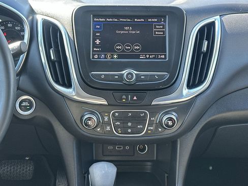 Used 2023 Chevrolet Equinox LT image 25