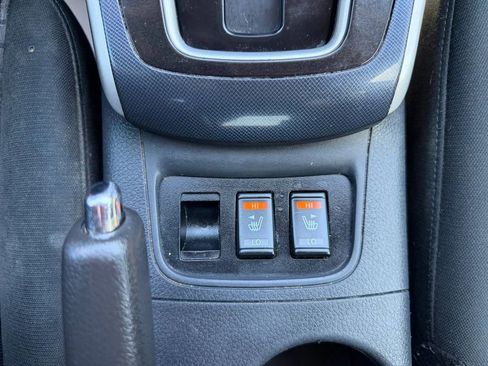Used 2019 Nissan Sentra SR w/ Exterior Package FWD image 39