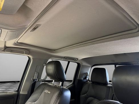 Used 2018 Nissan Frontier S image 39