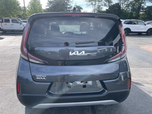 Used 2024 Kia Soul LX w/ Option Group 015 FWD image 4