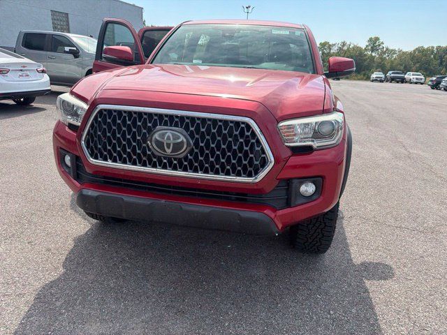 Used 2018 Toyota Tacoma TRD Off-Road AWD/4WD image 5