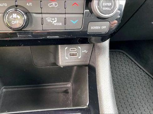 Used 2025 Jeep Compass Trailhawk AWD/4WD image 33