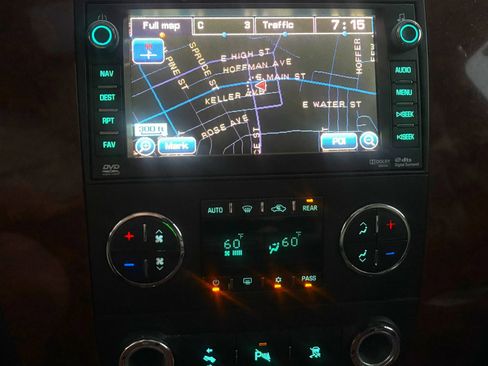 Used 2011 Chevrolet Tahoe LTZ image 26