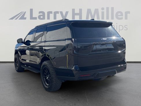 Certified 2025 Ford Expedition Tremor AWD/4WD image 3