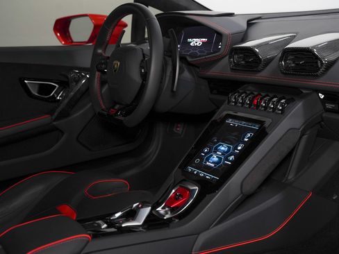 Used 2020 Lamborghini Huracan EVO RWD image 34