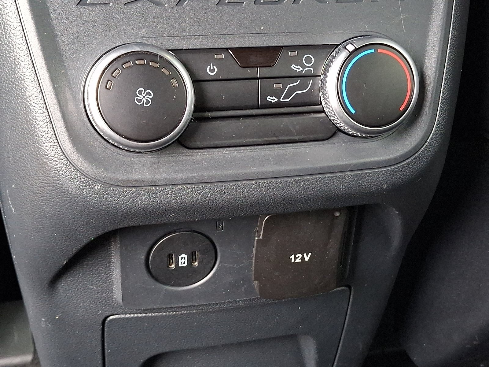 Certified 2025 Ford Explorer ST-Line AWD/4WD image 11