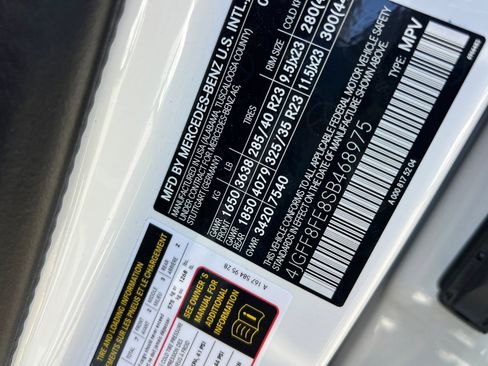 Used 2025 Mercedes-Benz GLS 580 GLS 580 image 17