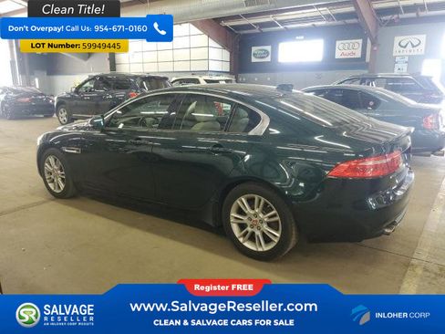 Used 2017 Jaguar XE Premium image 3