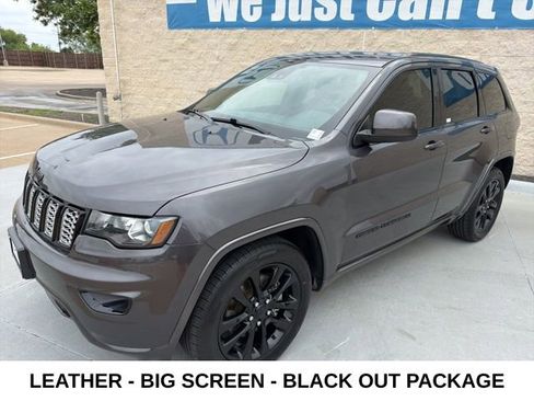 Used 2021 Jeep Grand Cherokee Laredo X RWD image 2