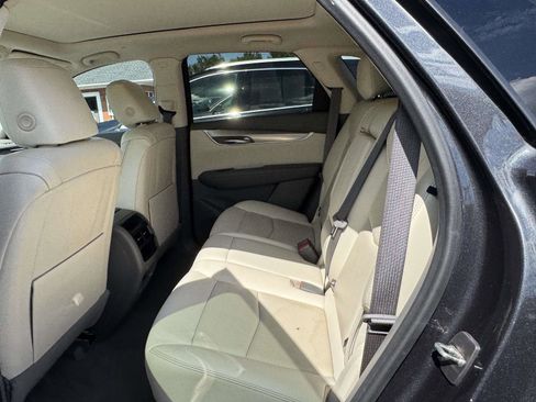 Certified 2022 Cadillac XT5 Premium Luxury image 10