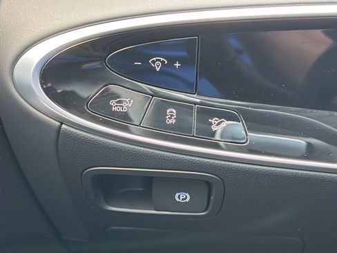 Certified 2026 Genesis GV70 2.5T AWD/4WD image 29