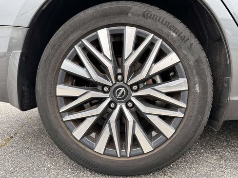 Used 2023 Nissan Altima 2.5 SV w/ SV Premium Package AWD/4WD image 6