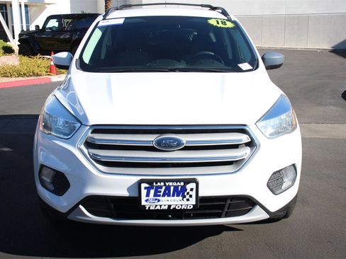 Certified 2018 Ford Escape SE image 13