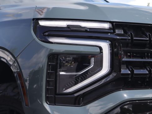 Used 2026 Chevrolet Tahoe Z71 w/ Z71 Off-Road Package AWD/4WD image 32