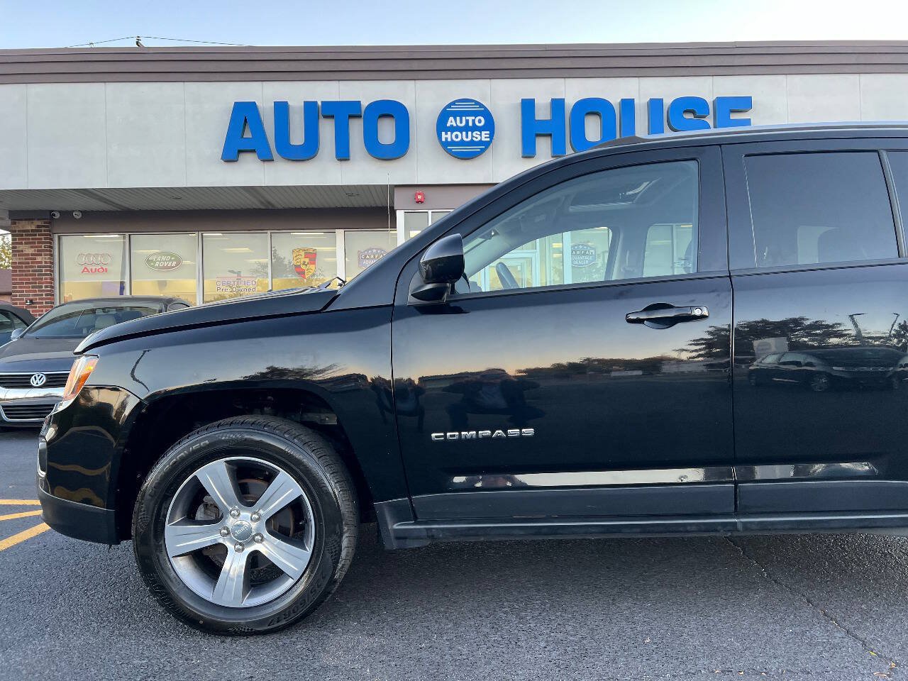 Used 2017 Jeep Compass High Altitude AWD/4WD image 37