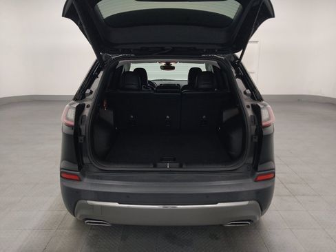 Used 2019 Jeep Cherokee Limited FWD image 29
