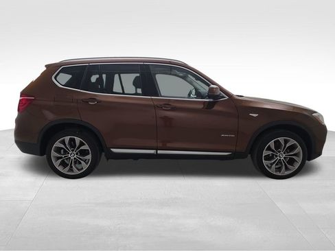 Used 2017 BMW X3 xDrive28i image 10