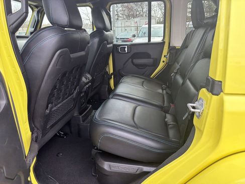 Used 2023 Jeep Wrangler Unlimited Rubicon 4xe w/ Dual Top Group AWD/4WD image 17