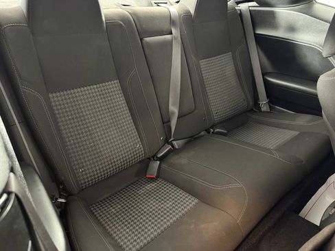 Used 2021 Dodge Challenger SXT w/ Driver Convenience Group image 32