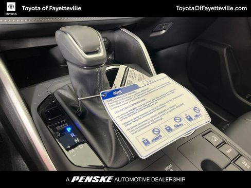 Used 2026 Toyota Highlander XLE AWD/4WD image 35