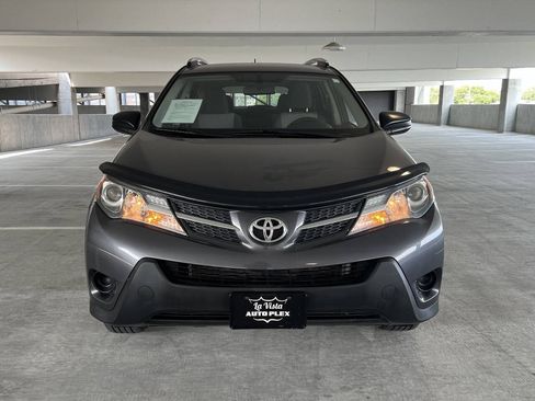 Used 2015 Toyota RAV4 LE AWD/4WD image 14