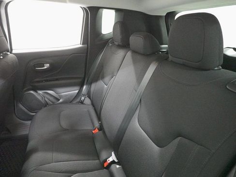 Used 2023 Jeep Renegade Latitude image 25