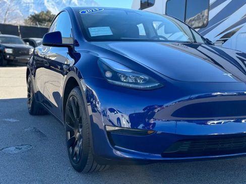 Used 2023 Tesla Model Y Long Range image 41