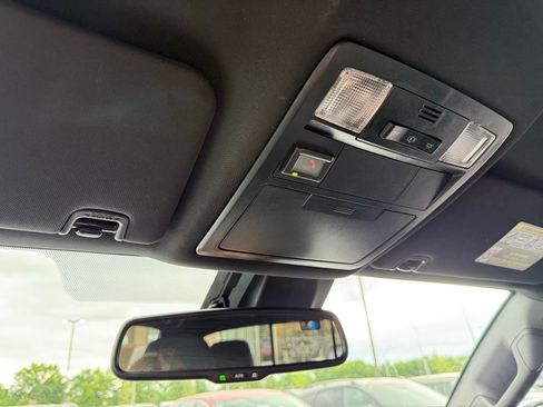 Used 2021 Toyota Tacoma TRD Sport w/ Technology Package image 19