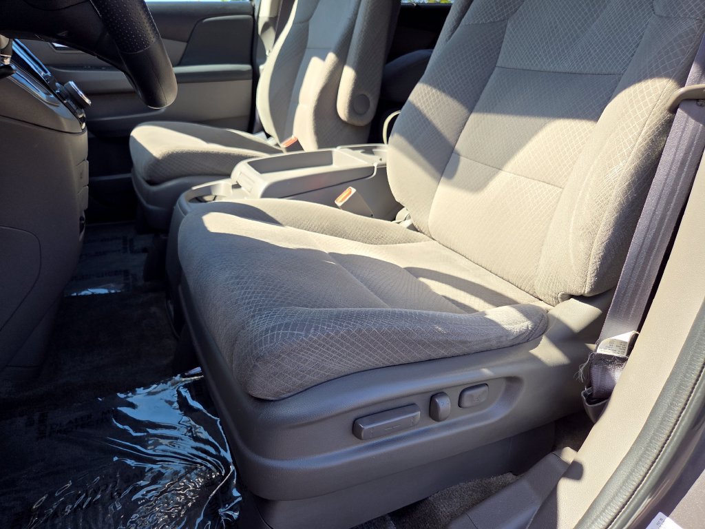 Used 2016 Honda Odyssey SE image 28