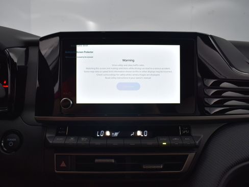 Used 2025 Toyota Camry SE image 20