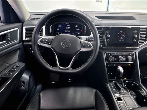 Used 2023 Volkswagen Atlas SE FWD image 11