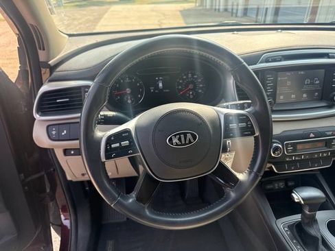 Used 2019 Kia Sorento FWD V6 w/ LX V6 Convenience Package image 12