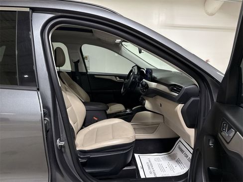 Used 2021 Ford Escape SEL w/ Technology Package image 22