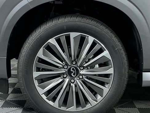 New 2026 INFINITI QX80 Luxe RWD image 10