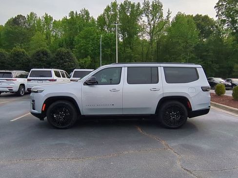 New 2026 Jeep Grand Wagoneer Limited AWD/4WD image 2