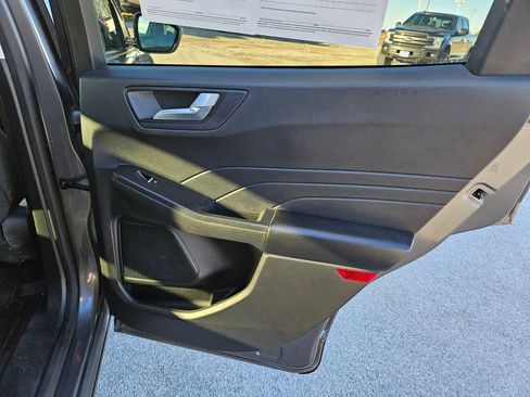 Used 2021 Ford Escape SE w/ Cold Weather Package image 27