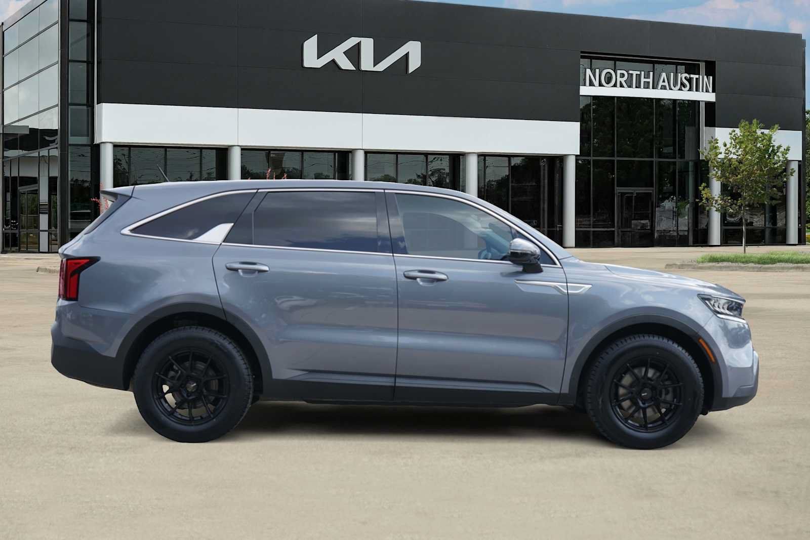 Used 2021 Kia Sorento LX FWD image 6