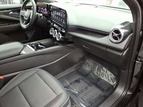 Used 2024 Chevrolet Blazer EV LT image 25