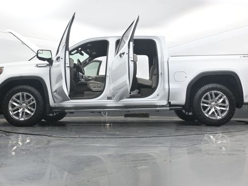 Used 2019 GMC Sierra 1500 SLT AWD/4WD image 45
