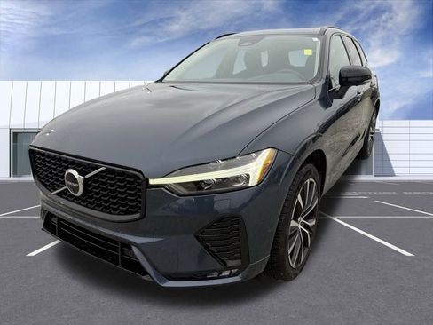 Used 2024 Volvo XC60 B5 Plus image 6
