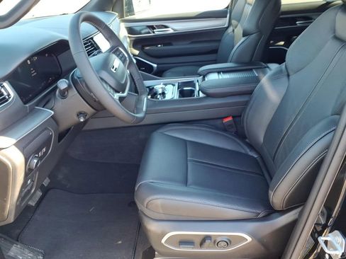 New 2026 Jeep Grand Wagoneer Limited AWD/4WD image 6