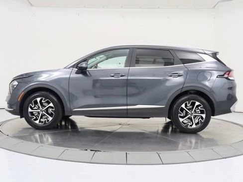 Used 2023 Kia Sportage EX AWD/4WD image 2