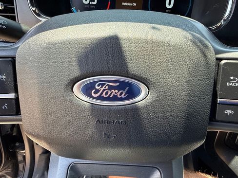 Used 2021 Ford F150 Lariat RWD image 27