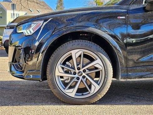 New 2025 Audi Q3 2.0T Premium image 9