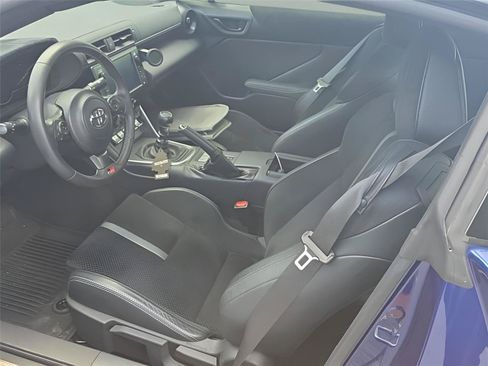 Used 2023 Toyota GR86 Premium RWD image 5
