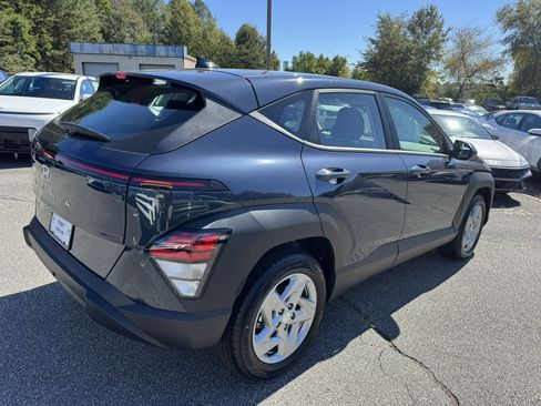 Certified 2026 Hyundai Kona SE image 7