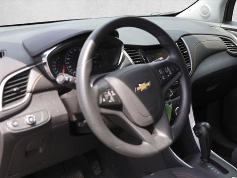 Used 2020 Chevrolet Trax LS w/ Tint and Cruise Package FWD image 12
