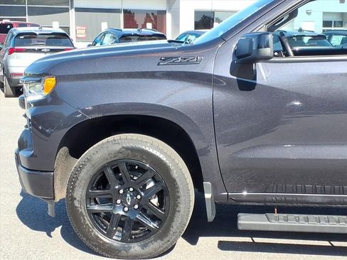Certified 2023 Chevrolet Silverado 1500 RST w/ Z71 Off-Road Package AWD/4WD image 5